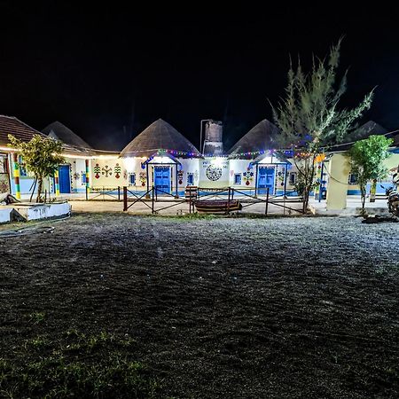 White Land Villagestay Dhordo Eksteriør billede